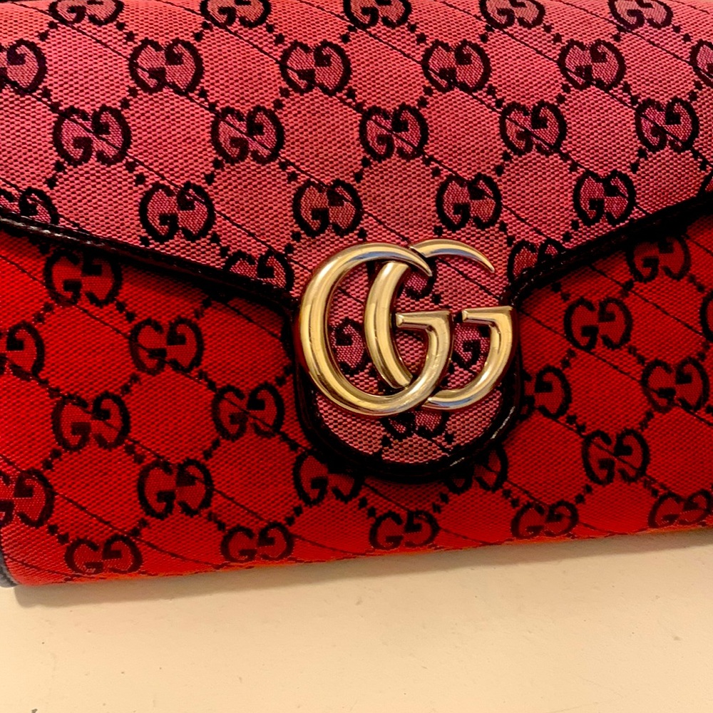 Gucci / selling it because I no longer wear it